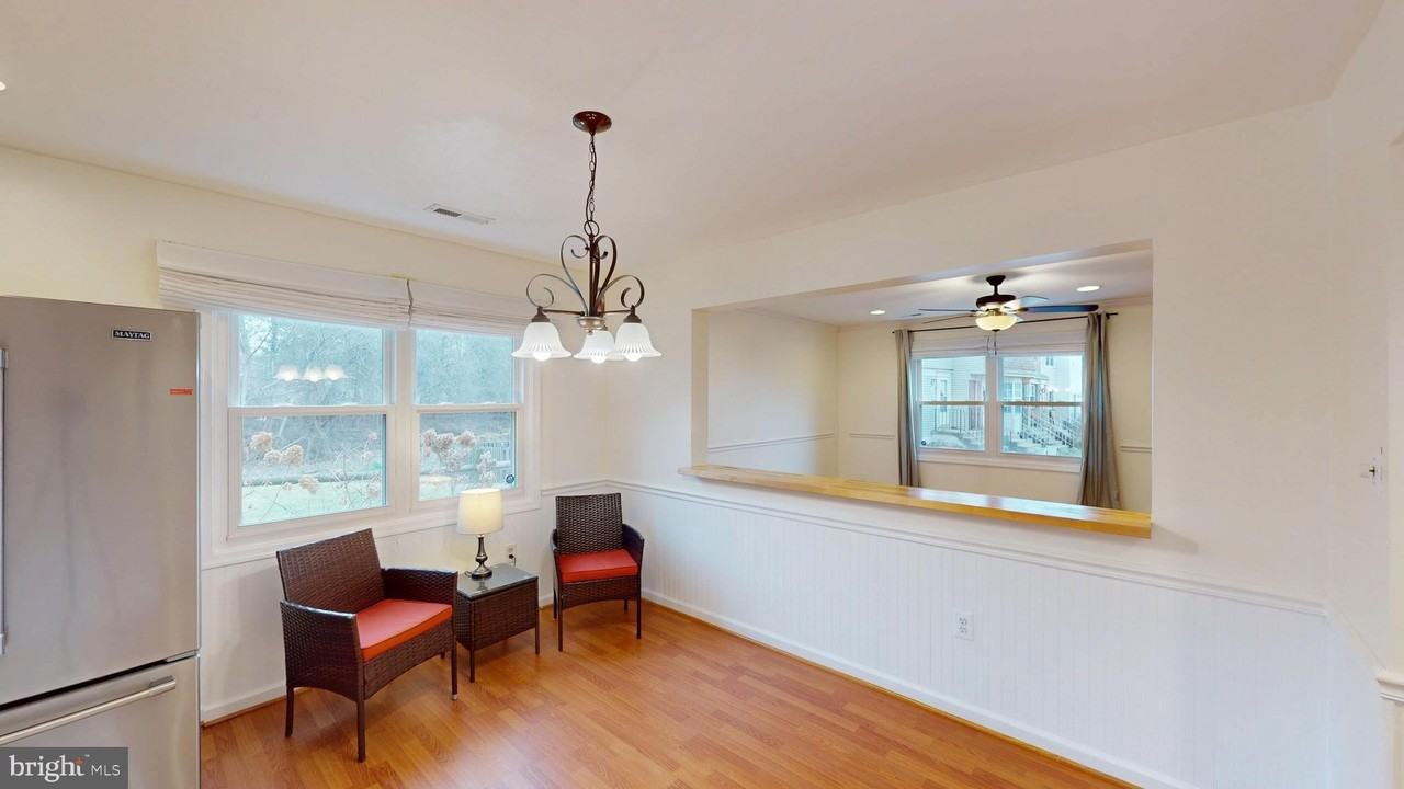 8576 Adamson St - Photo 7 of 25