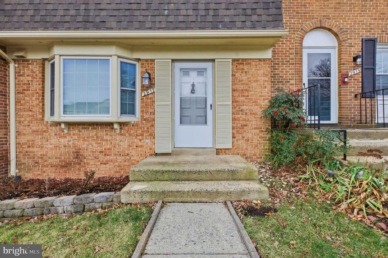 2917 Seminole Rd - Photo 4 of 44