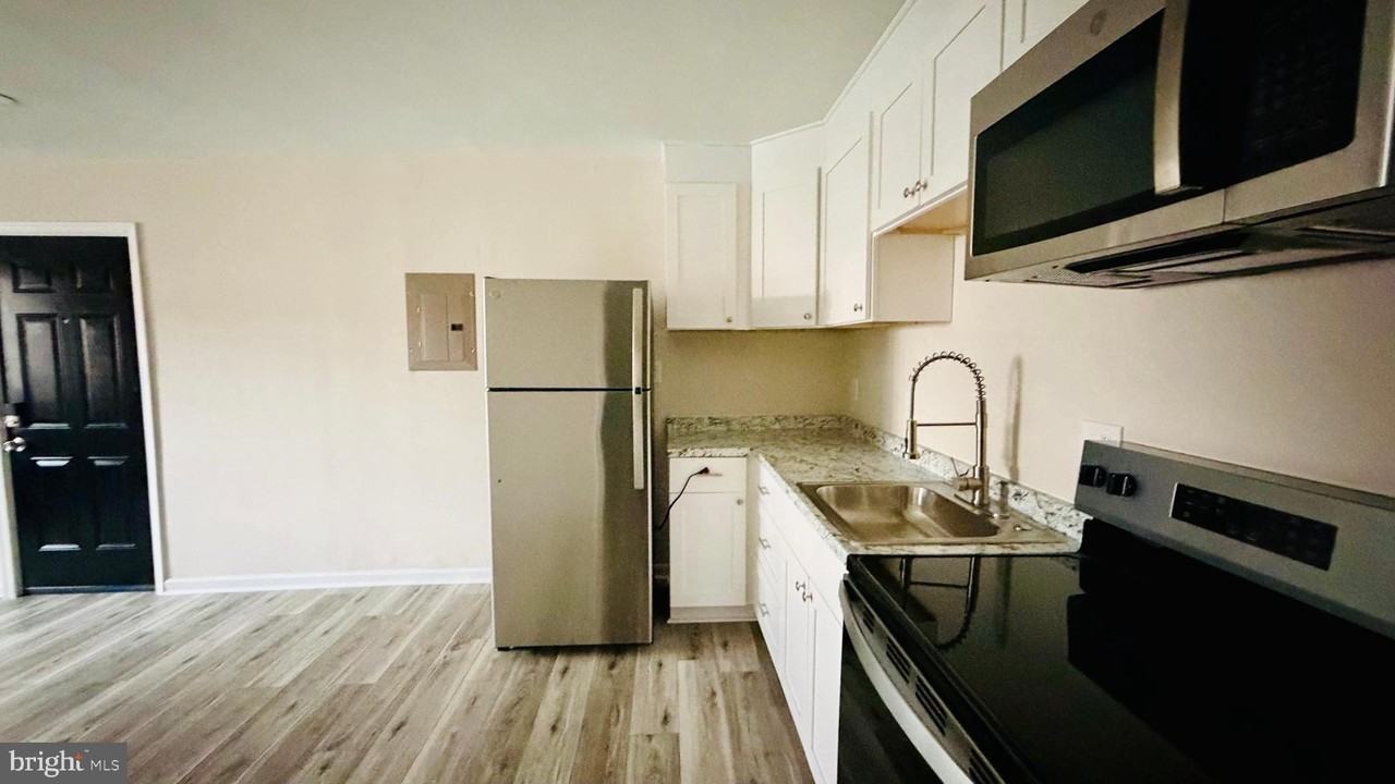 515 Broadway St - Photo 7 of 12