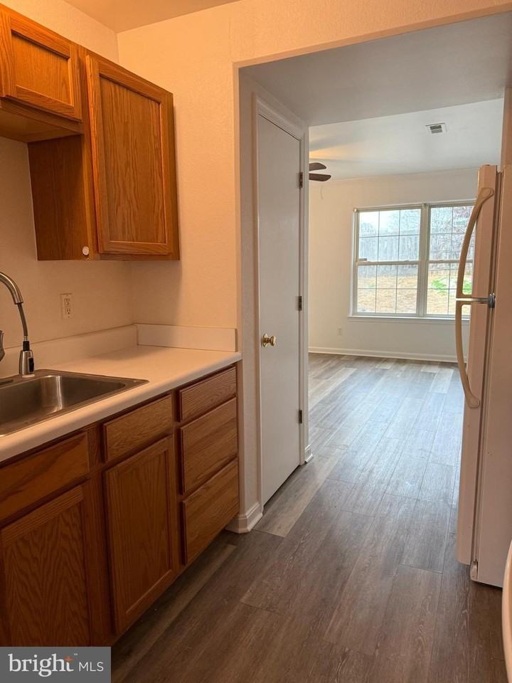 9905 Matti Hill Ct - Photo 3 of 16