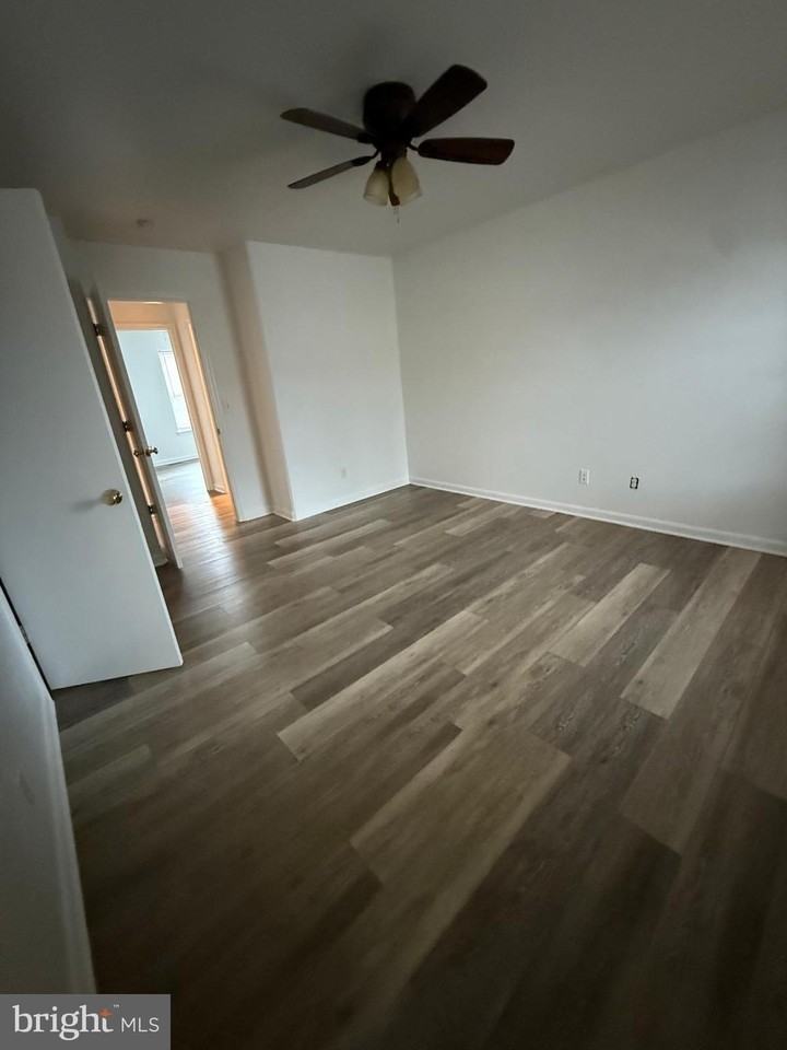 9905 Matti Hill Ct - Photo 5 of 16