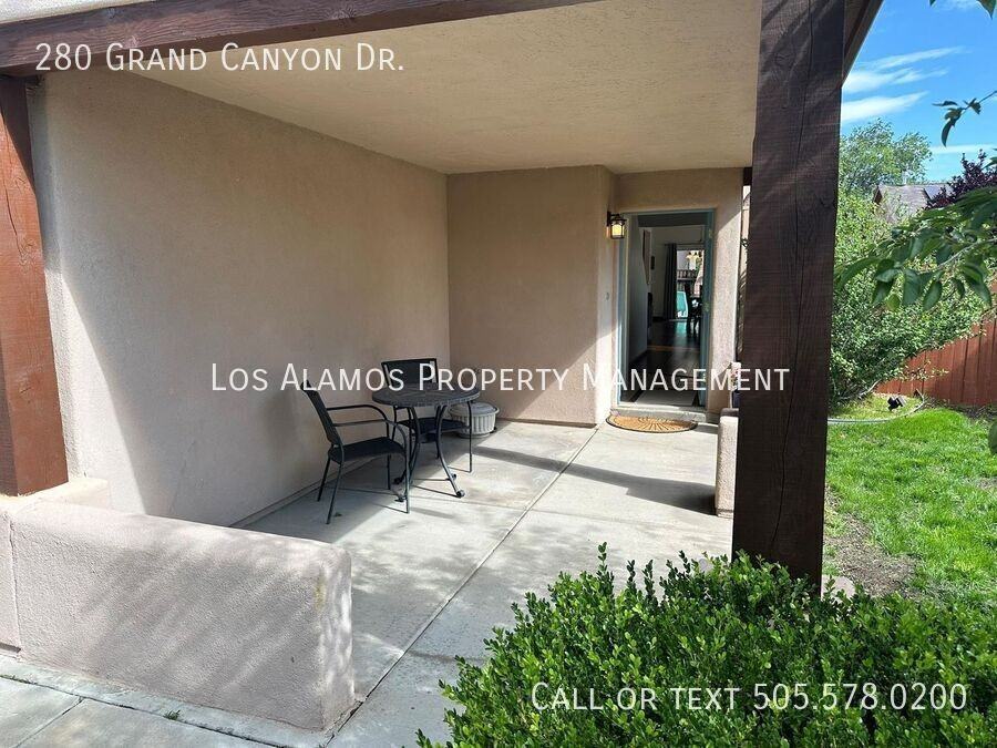 280 Grand Canyon Dr - Photo 4 of 35