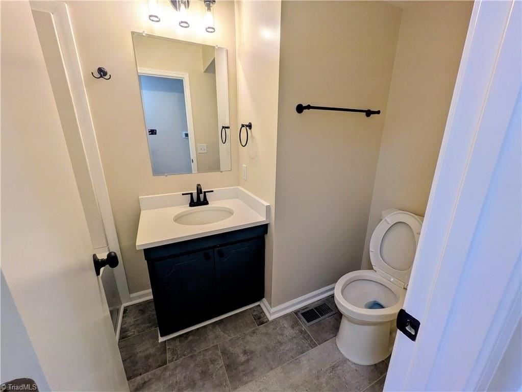 1028 Gales Ave - Photo 5 of 19