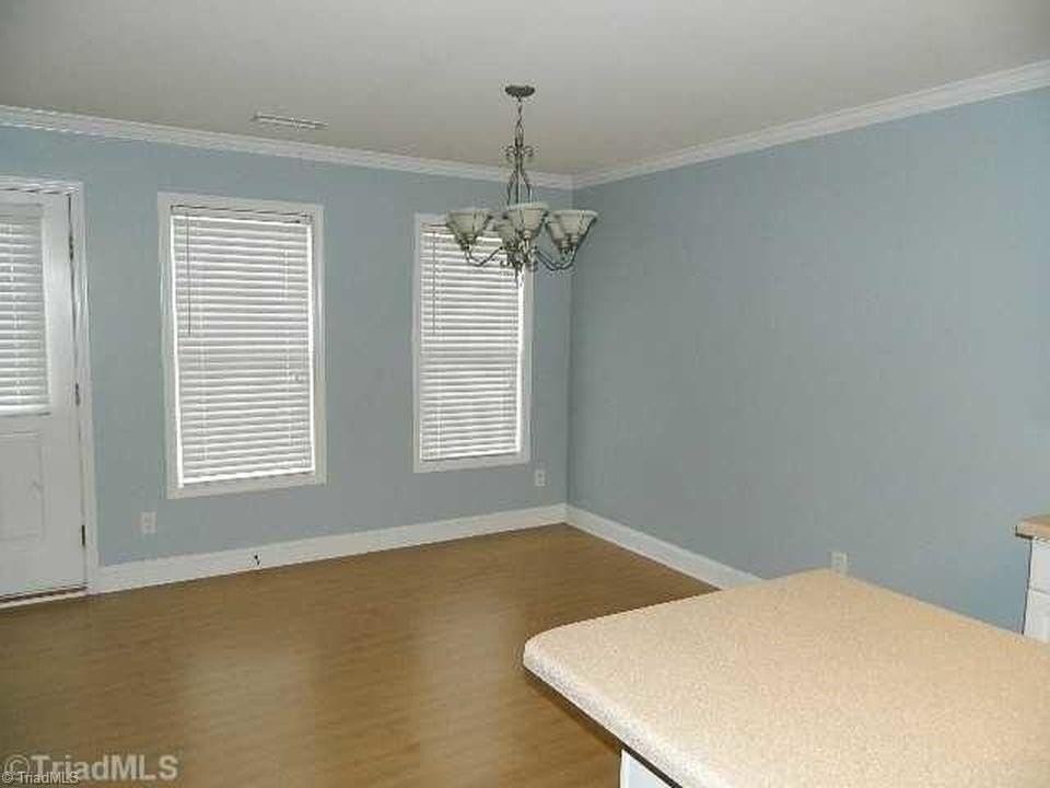 203 Brighton Village Ln - Photo 2 of 6