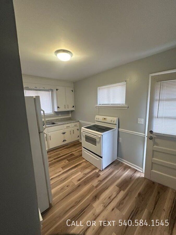 517 S Maple St - Photo 2 of 9