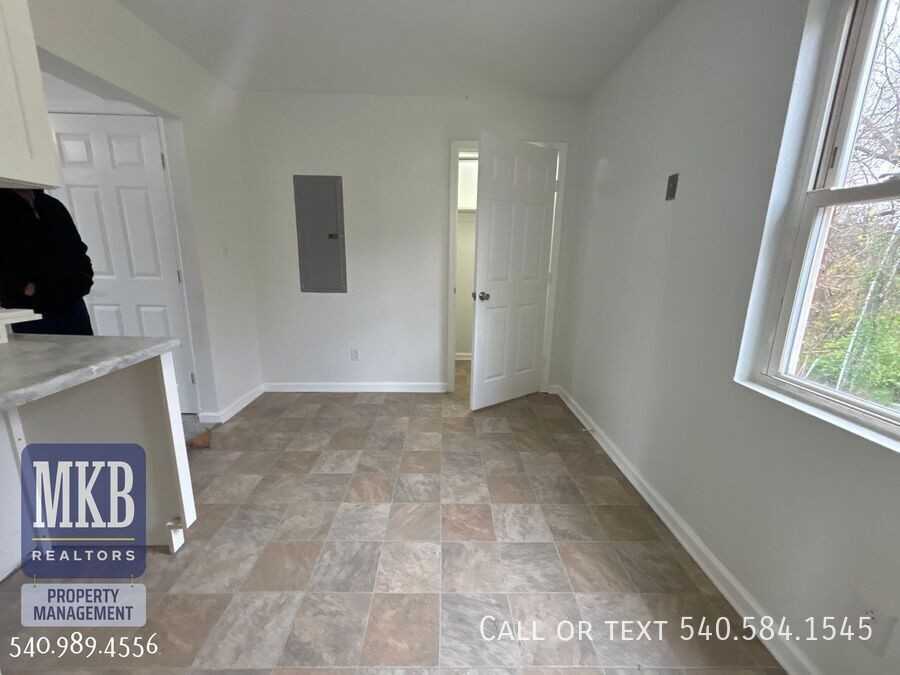 1227 Ruddell Rd - Photo 7 of 18