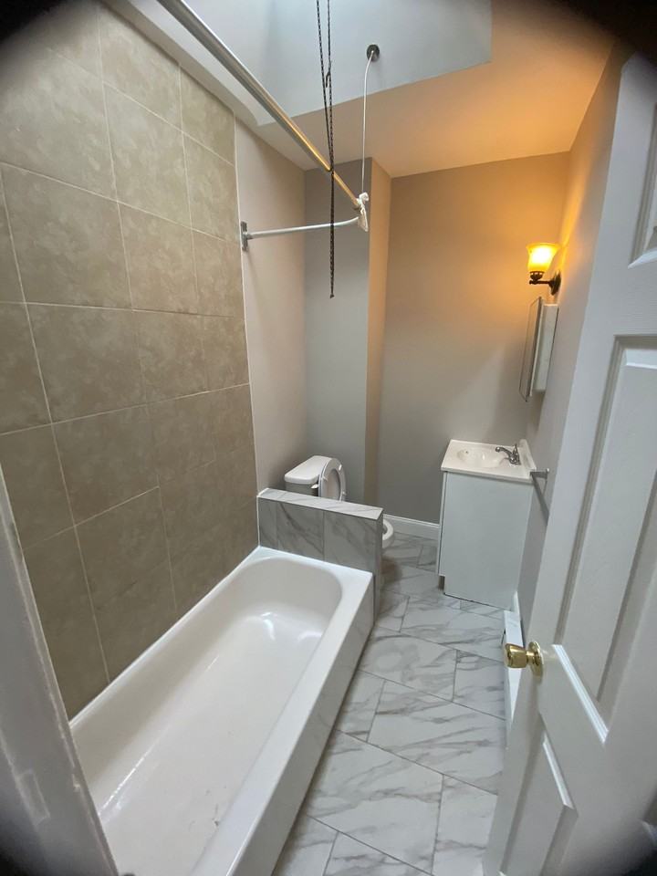 5917 Irving St - Photo 3 of 11