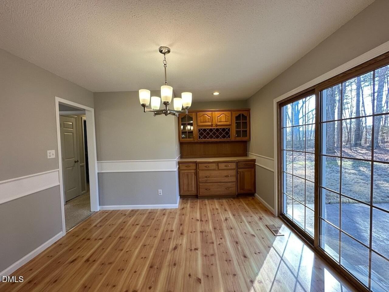 103 Baldwin Cir - Photo 6 of 25