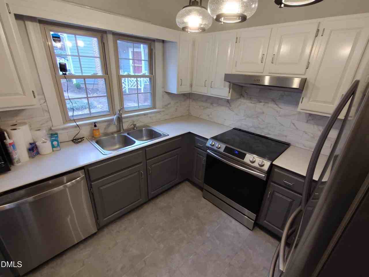 126 Milford Ct - Photo 3 of 19