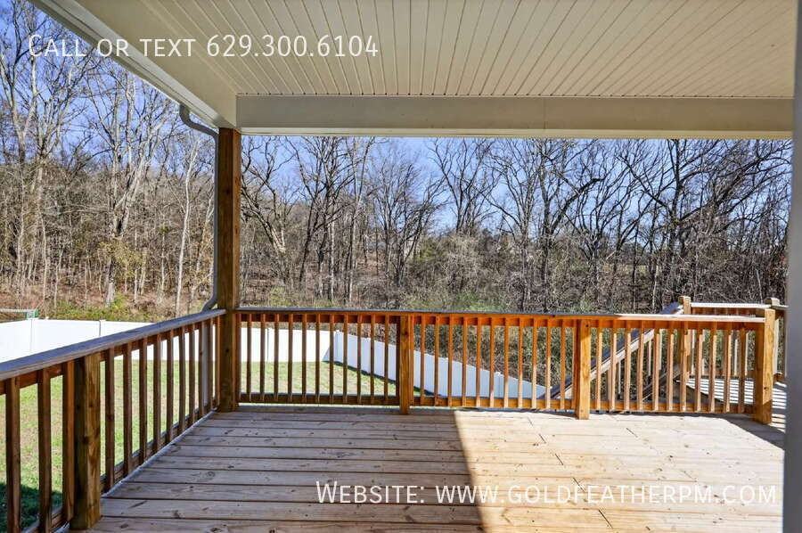 1125 Pebble Run Rd - Photo 4 of 49