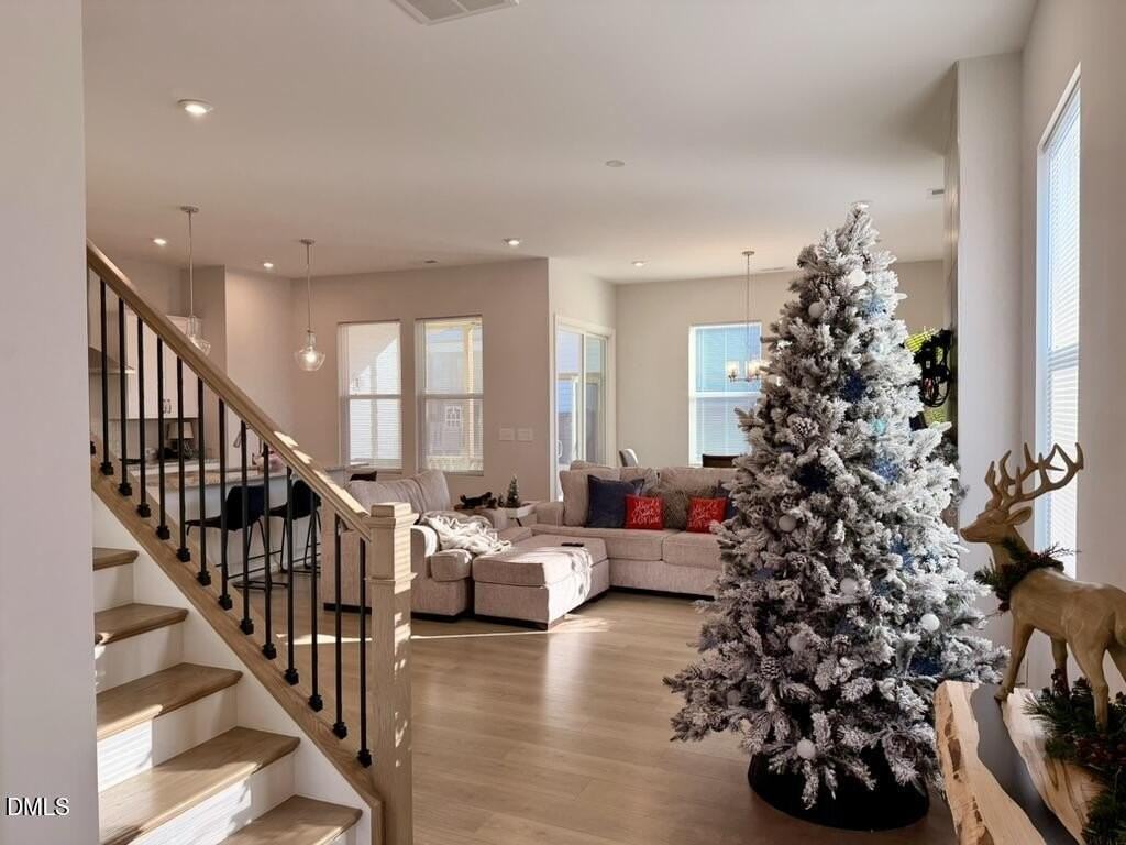 52 Comfort Ct - Photo 6 of 50