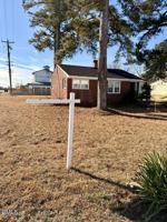 featured image of 910 E Divine St