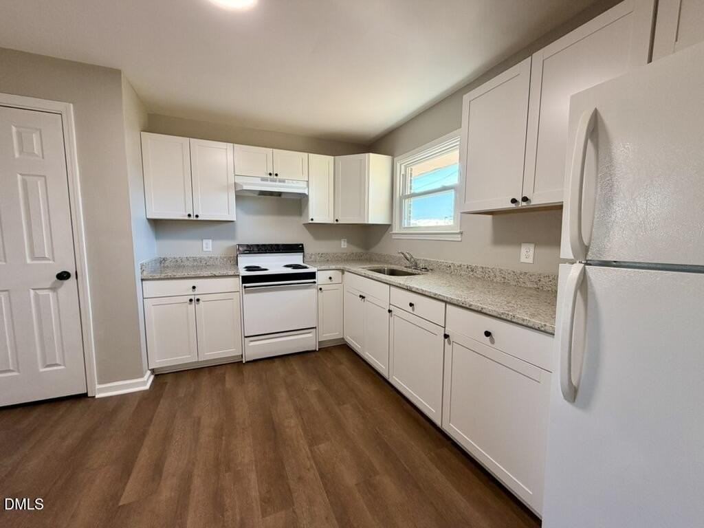 910 E Divine St - Photo 5 of 30