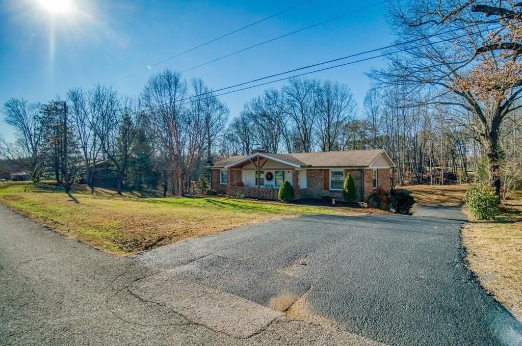 1575 Rosebank Ave - Photo 3 of 9