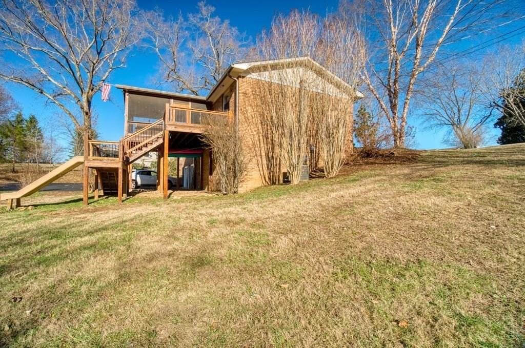 1575 Rosebank Ave - Photo 5 of 9