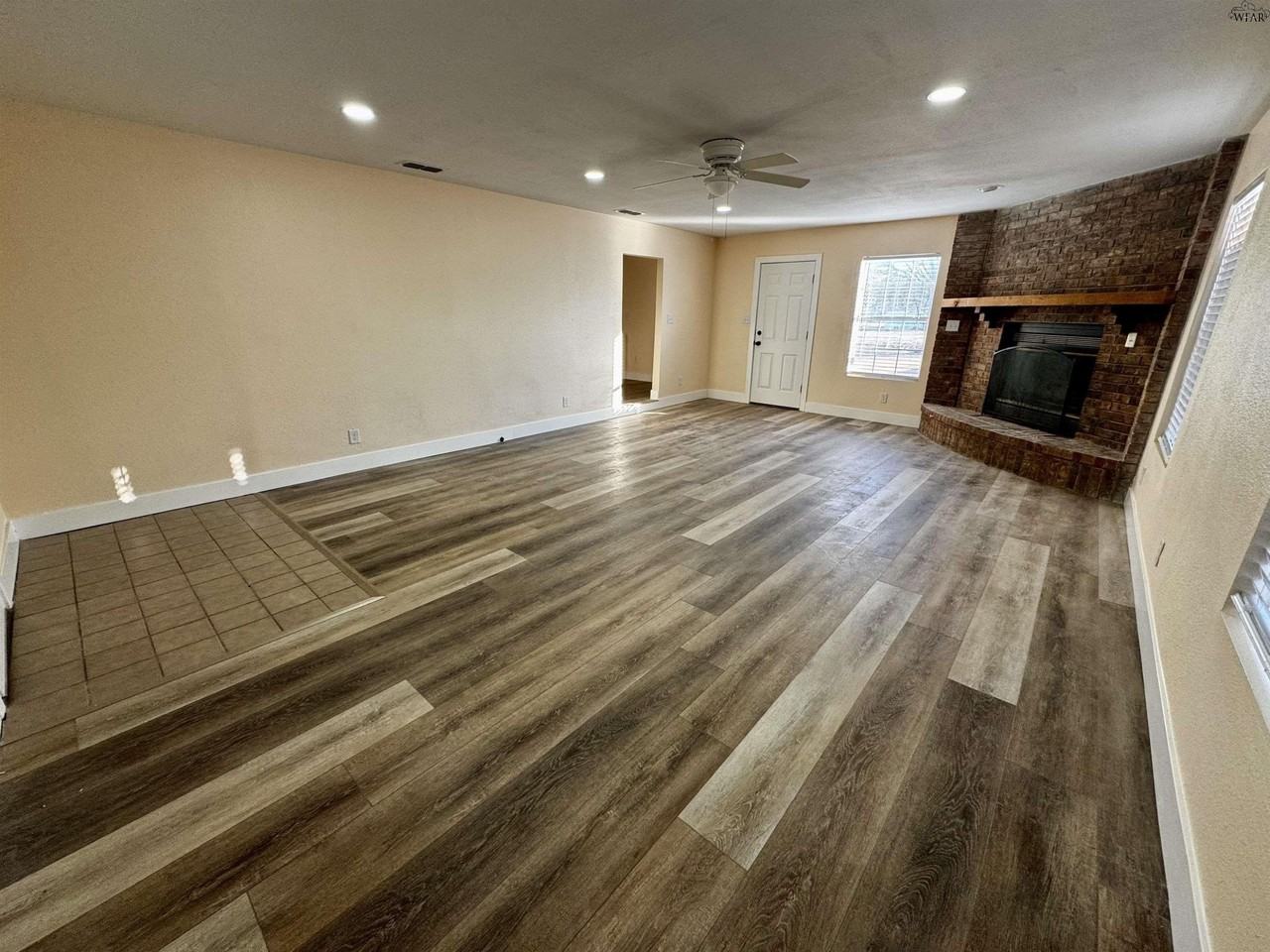 605 E Alameda St - Photo 4 of 18