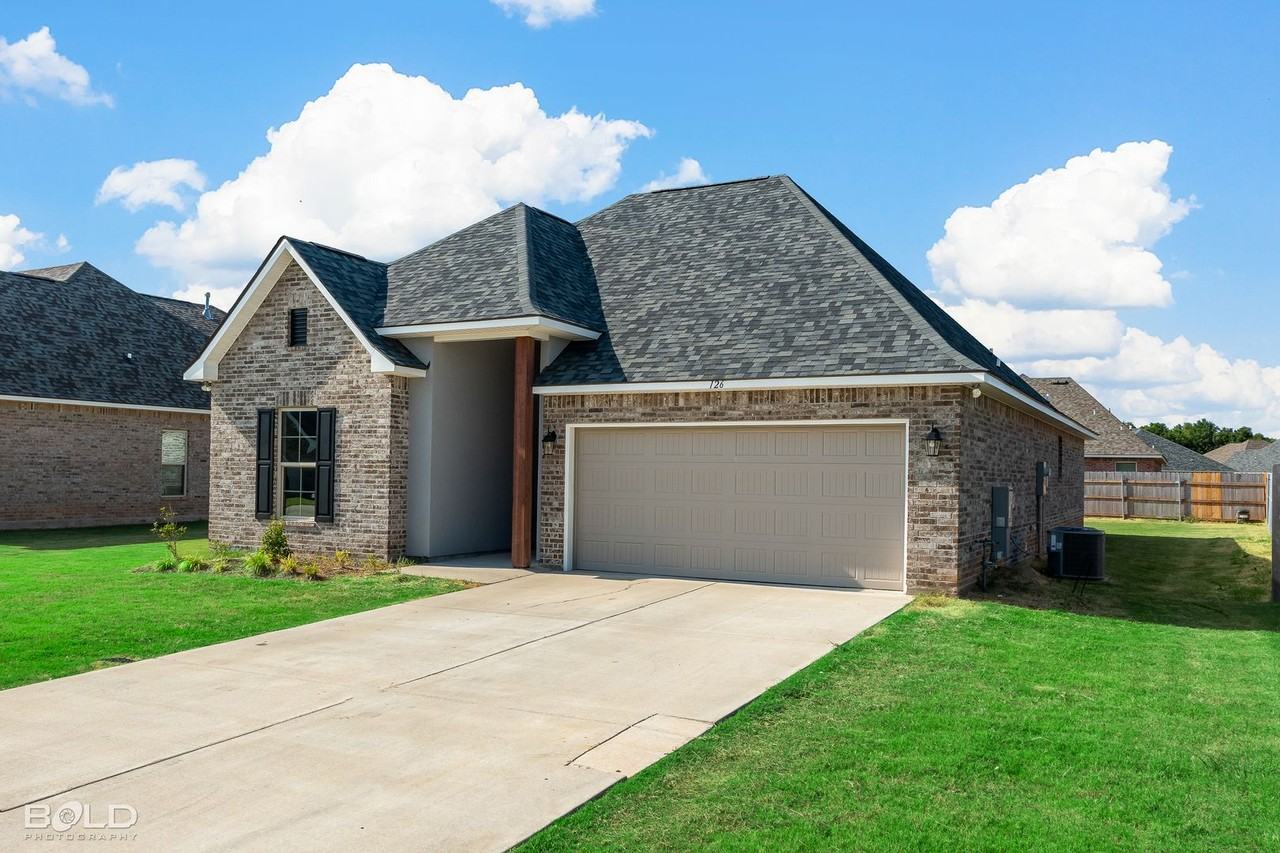 126 Saint Edmunds Way - Photo 6 of 37