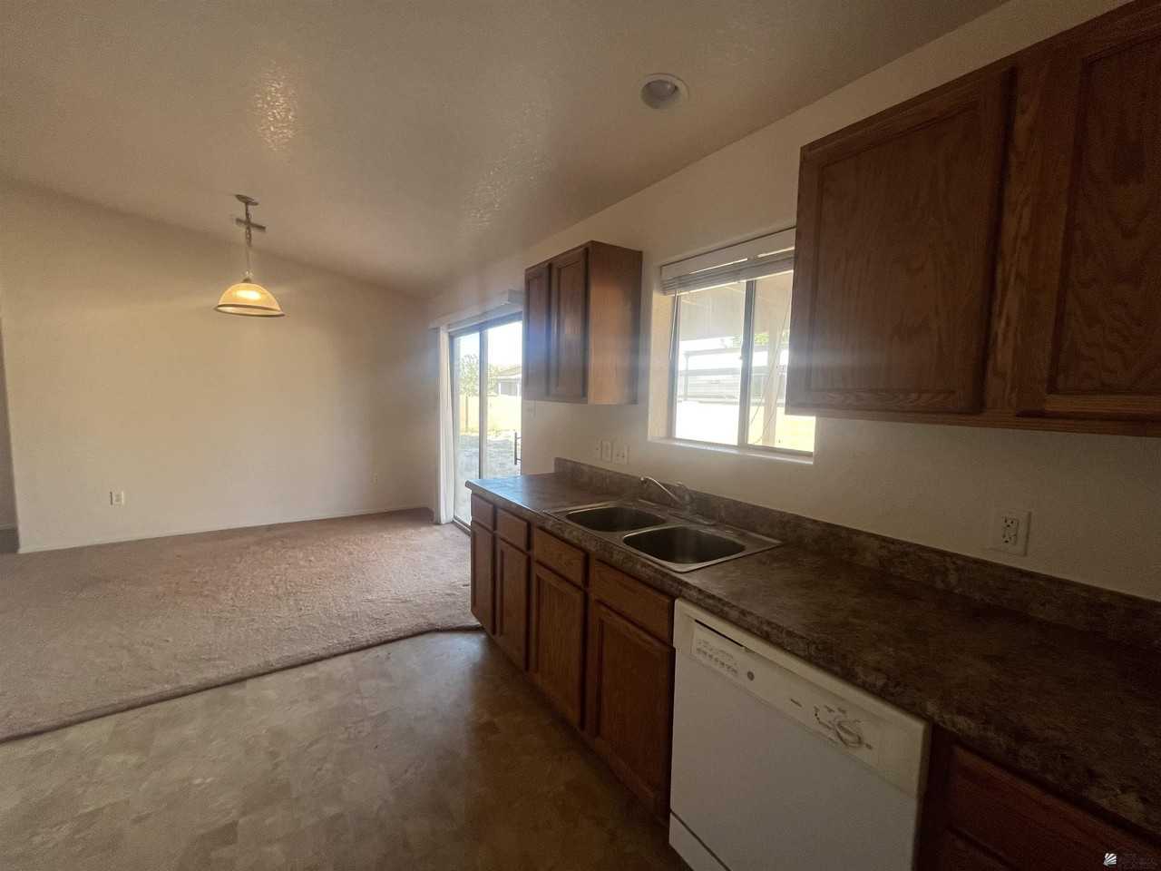 10476 S Tornado Ave - Photo 5 of 12