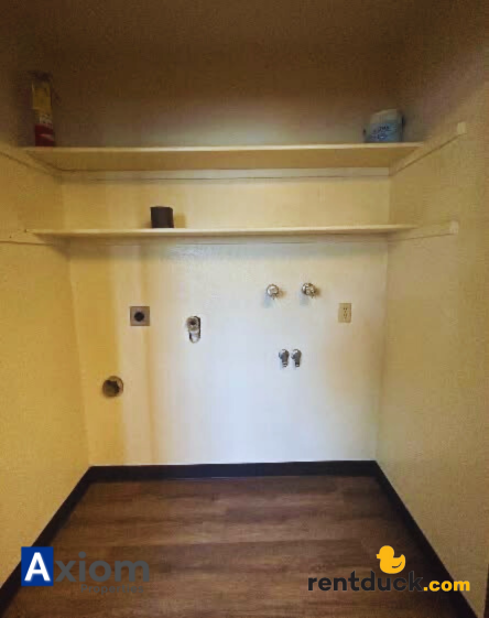 674 W Cedar St #2 - Photo 7 of 17