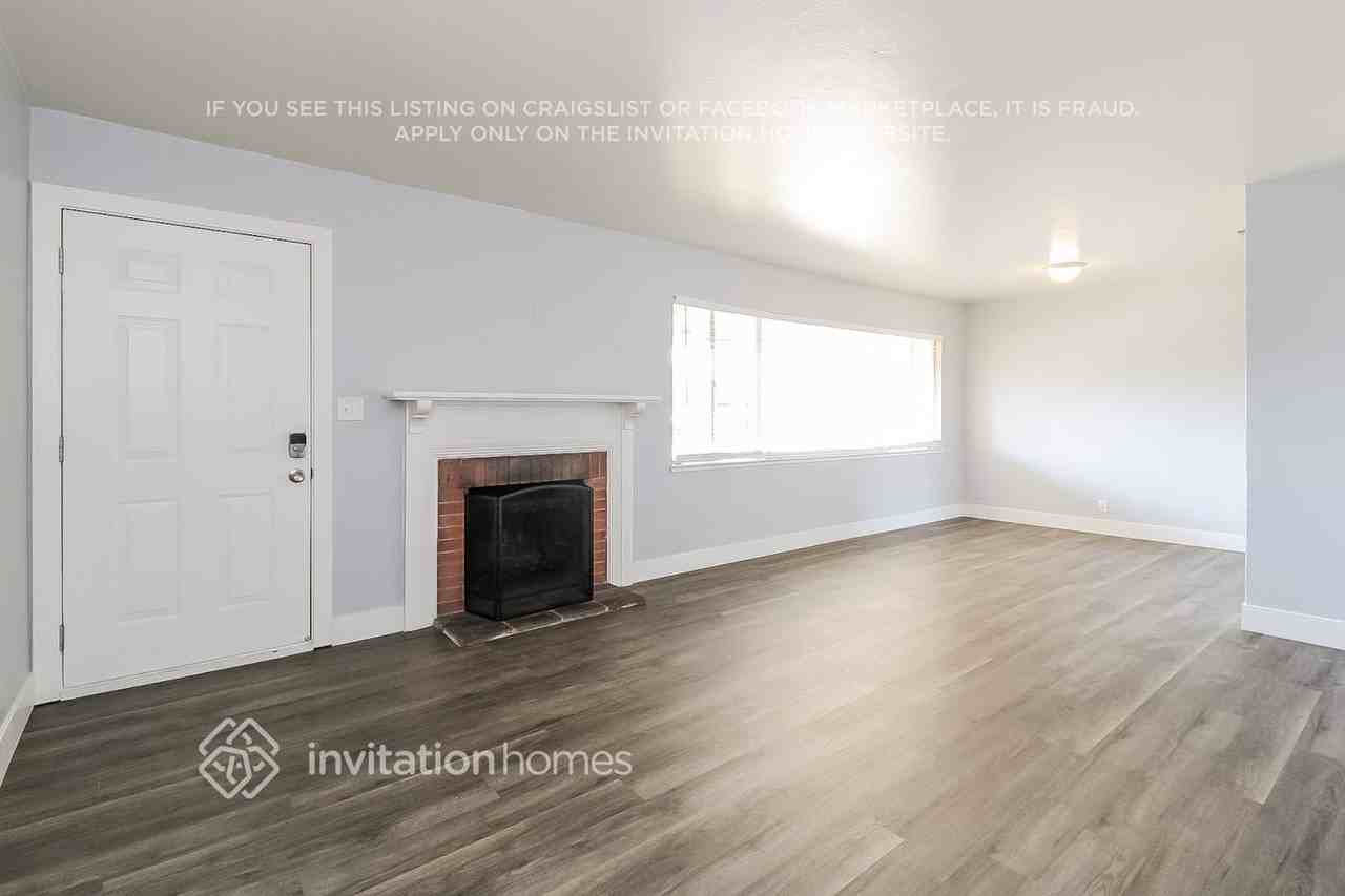 6408 Larry Way - Photo 4 of 17