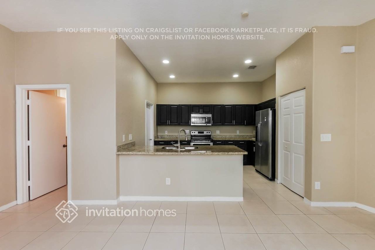 7765 Nw 19th Ct - Photo 7 of 18