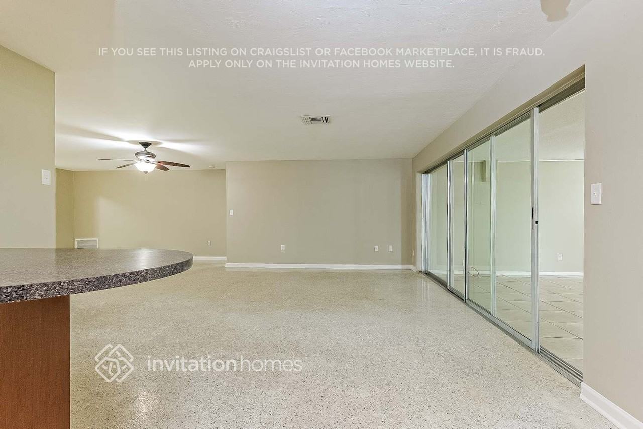 1577 Manchester Blvd - Photo 7 of 17