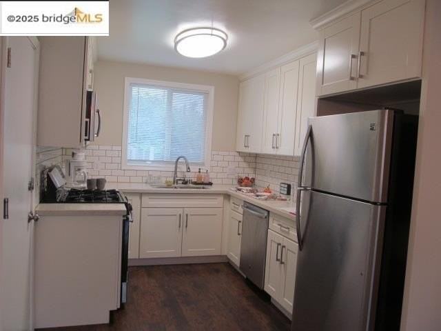 1112 W 8th St - Photo 5 of 13