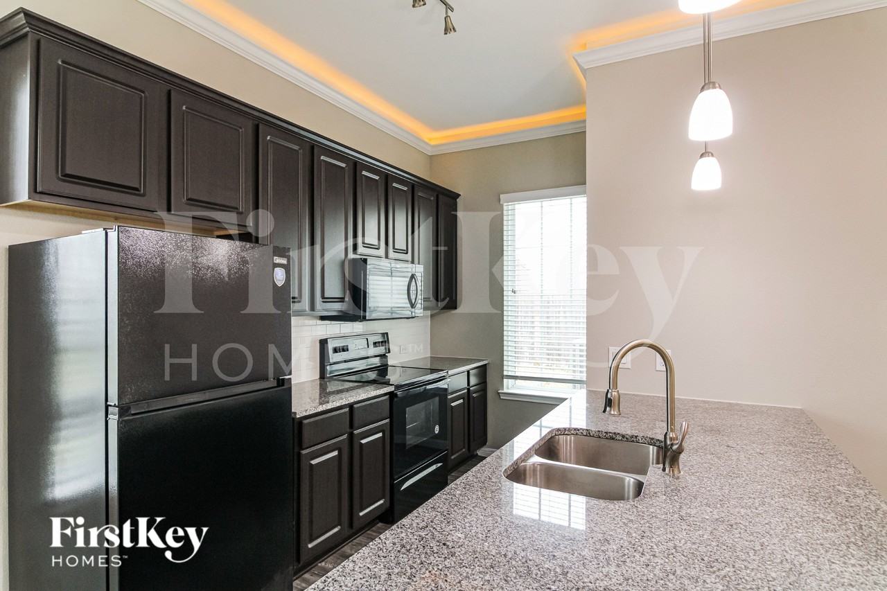 6434 Upper Leaf Ct - Photo 6 of 19