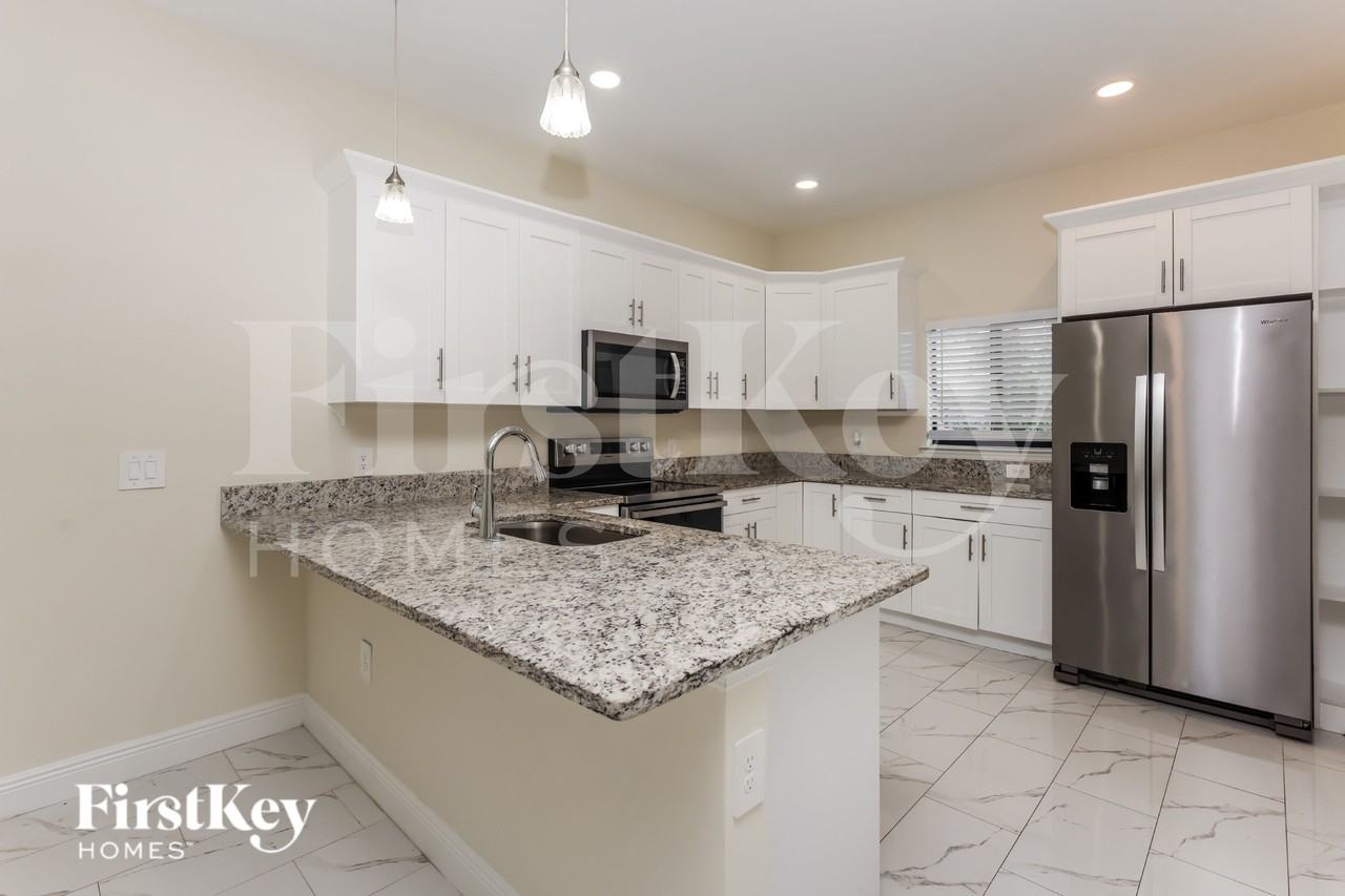 2607 6th St Sw - Photo 3 of 16