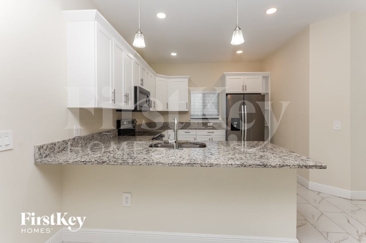 2607 6th St Sw - Photo 4 of 16