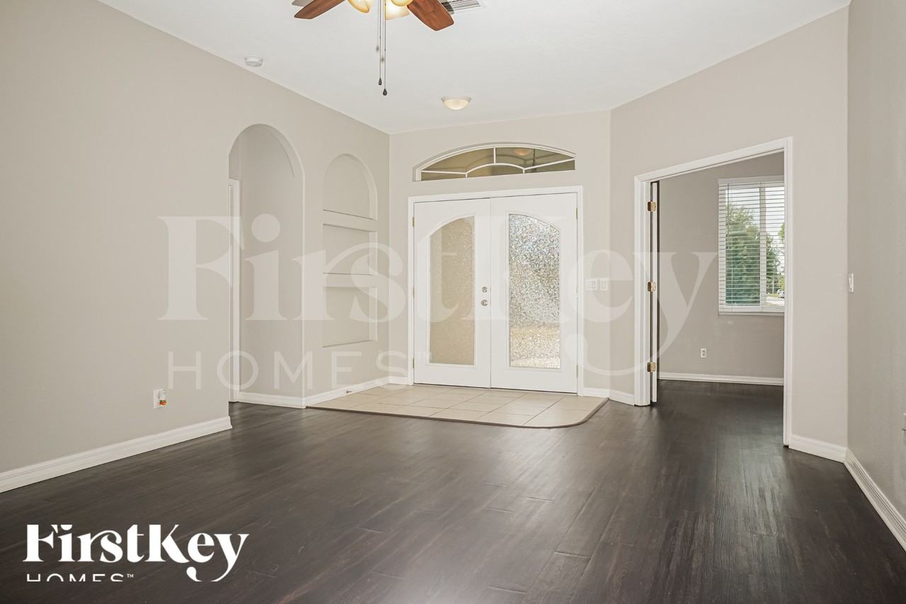 1618 Purple Ln - Photo 3 of 19