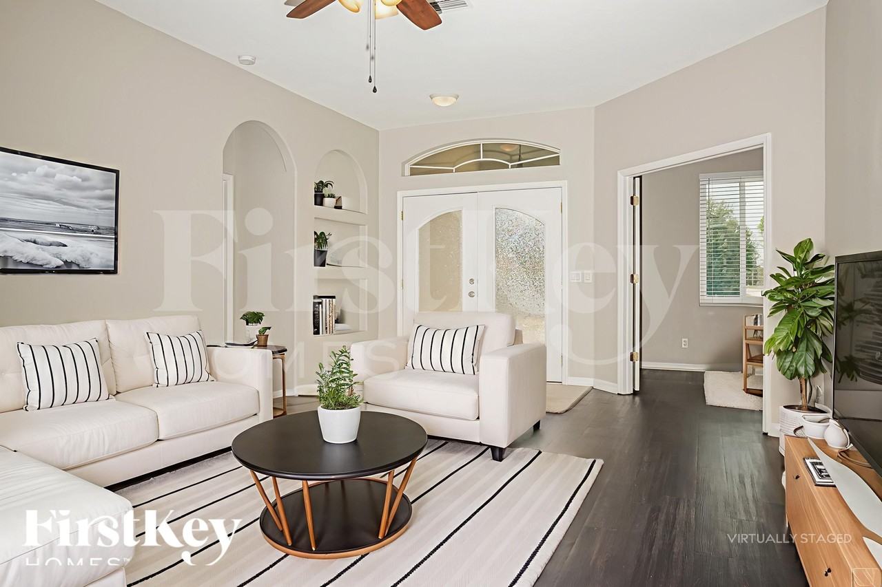 1618 Purple Ln - Photo 4 of 19