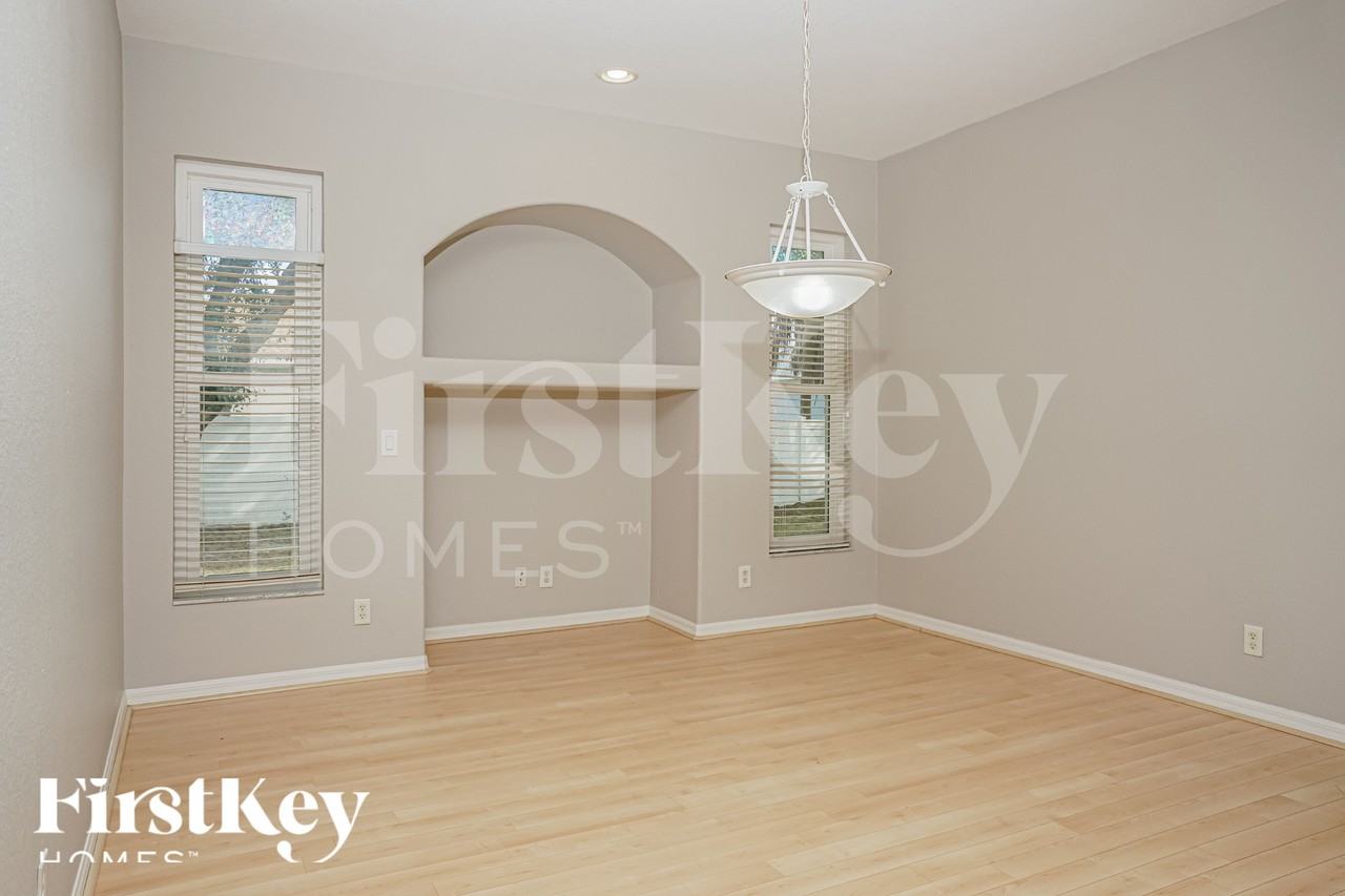 1618 Purple Ln - Photo 5 of 19