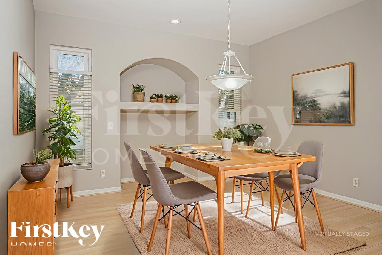 1618 Purple Ln - Photo 6 of 19