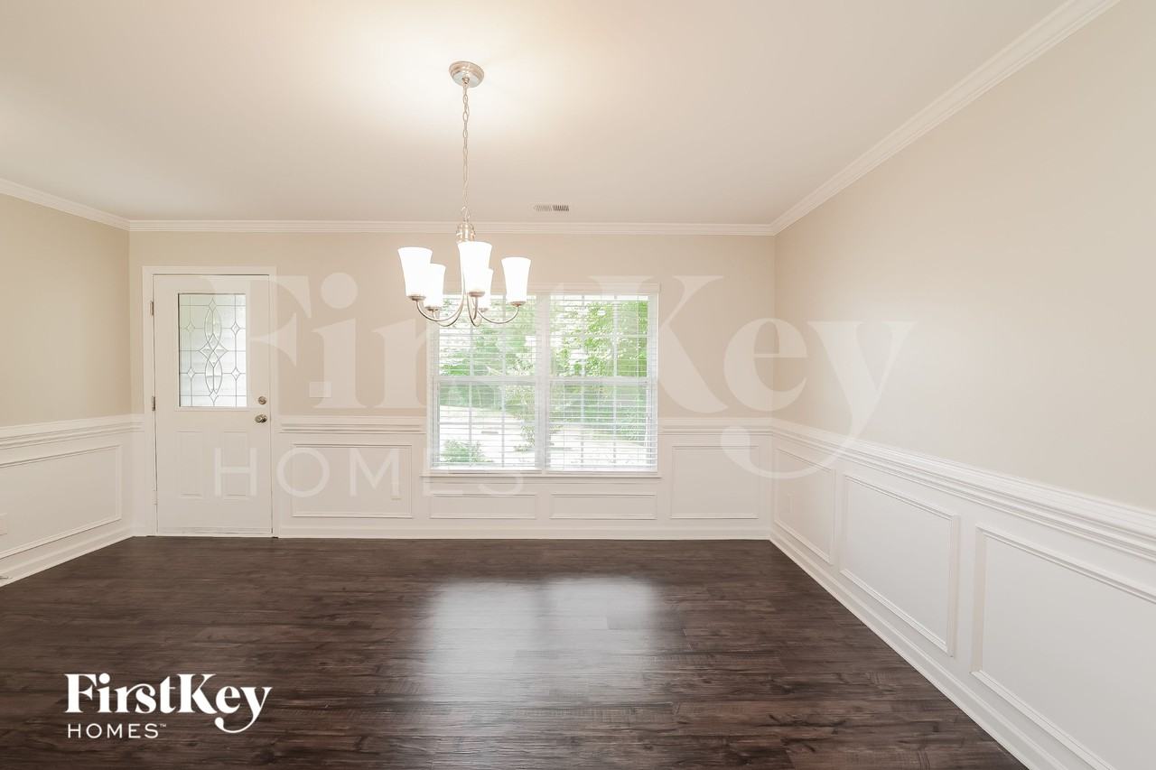 1684 Castle Peak Dr - Photo 4 of 15