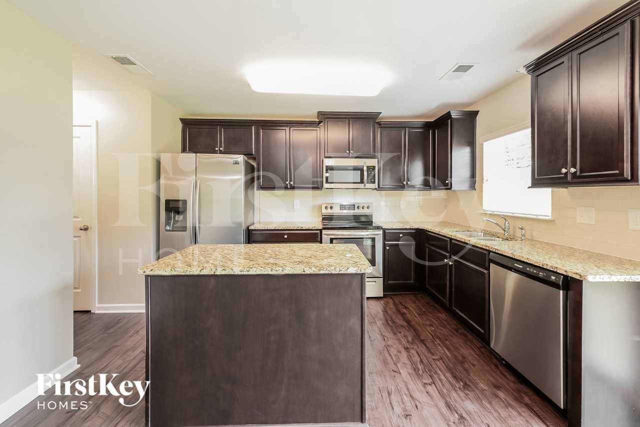 1684 Castle Peak Dr - Photo 7 of 15