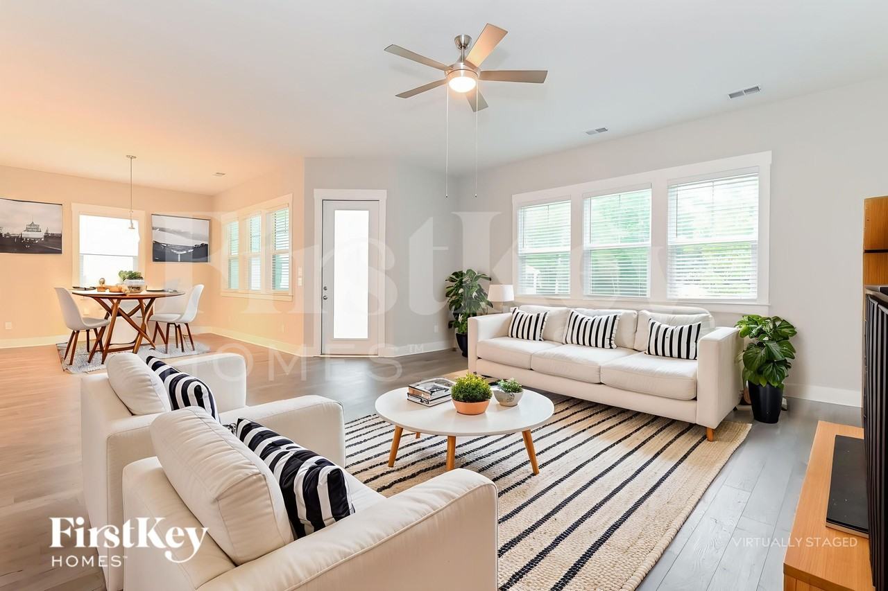 114 Pecan Dr - Photo 4 of 18