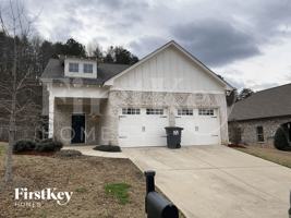 featured image of 1384 Woodridge Pl