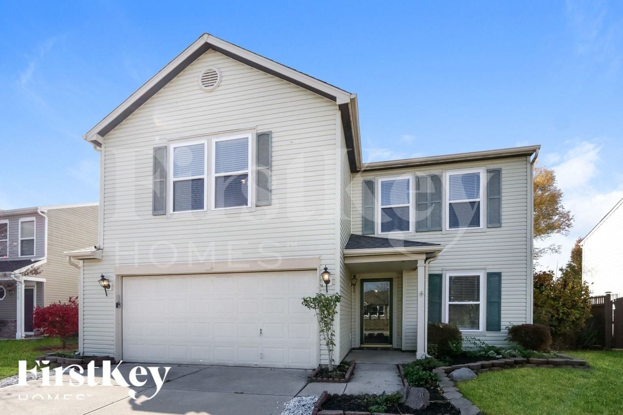 8211 S Shady Trail Dr - Photo 2 of 15