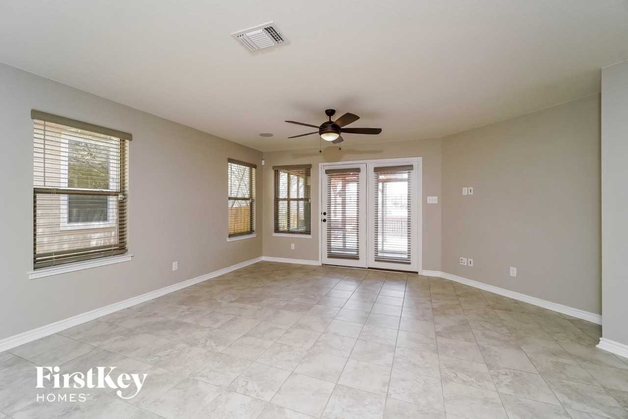 3931 Gentle Mdw - Photo 3 of 15