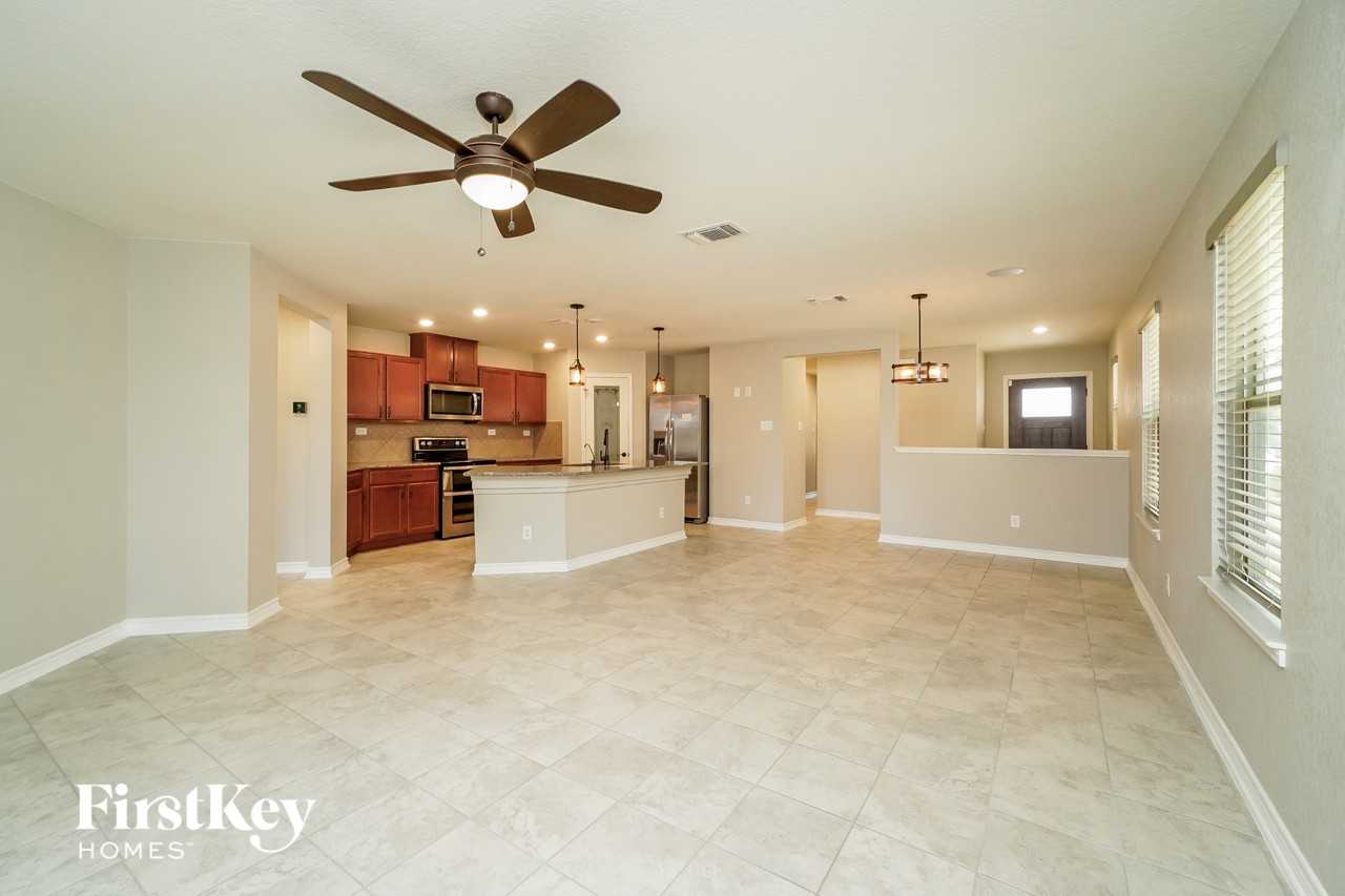 3931 Gentle Mdw - Photo 4 of 15