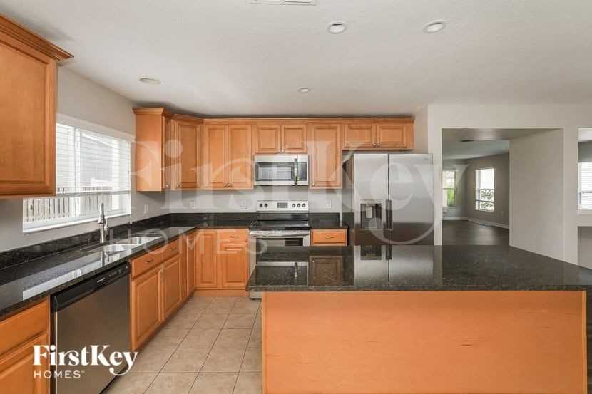 18828 Parapet Pl - Photo 5 of 15