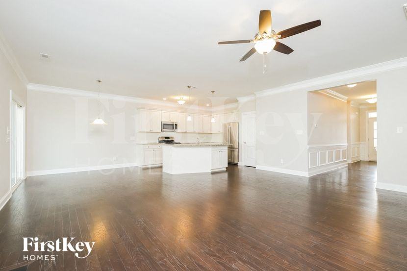 119 Glenmoor Ave - Photo 3 of 15