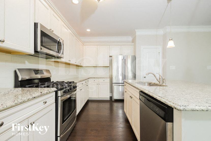 119 Glenmoor Ave - Photo 6 of 15