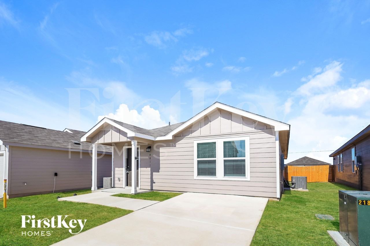 8011 Nube Medina - Photo 2 of 18