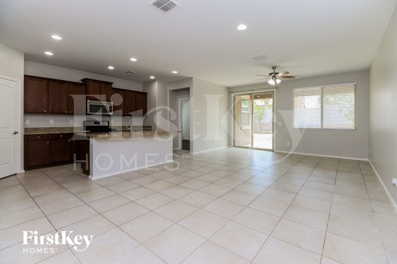 2465 W Arroyo Way - Photo 2 of 18