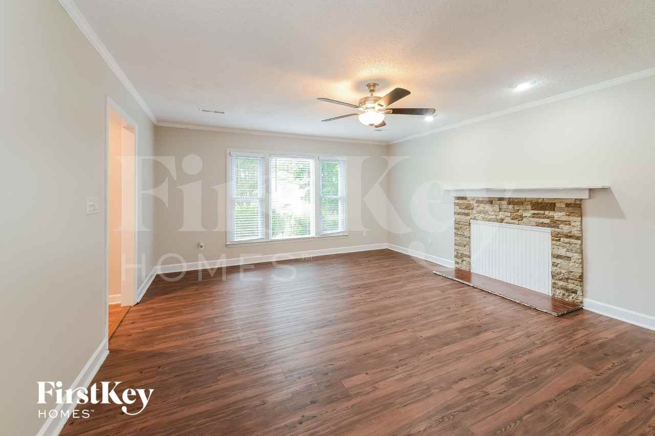 5736 Spice Meadow Ln - Photo 3 of 18