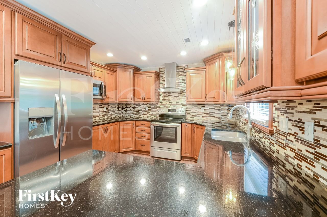 5736 Spice Meadow Ln - Photo 7 of 18