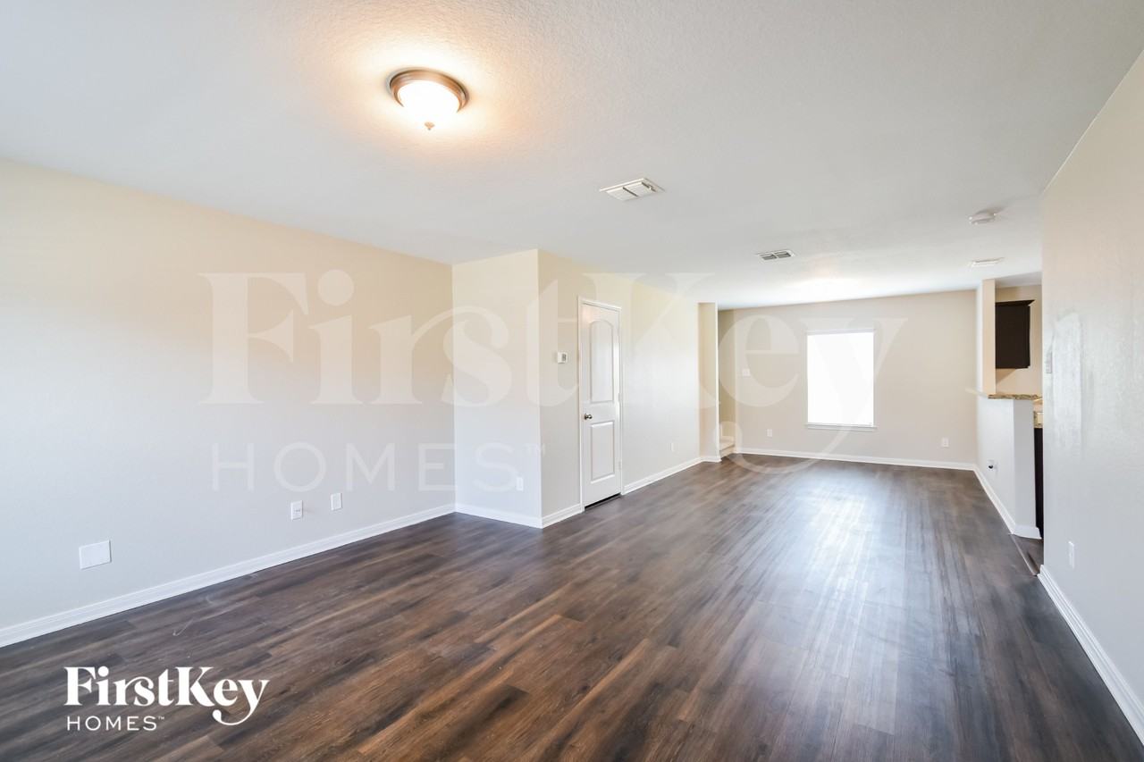 12326 Kirshner Way - Photo 7 of 15