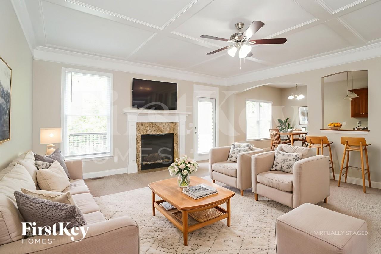 522 S Fortune Way - Photo 3 of 18